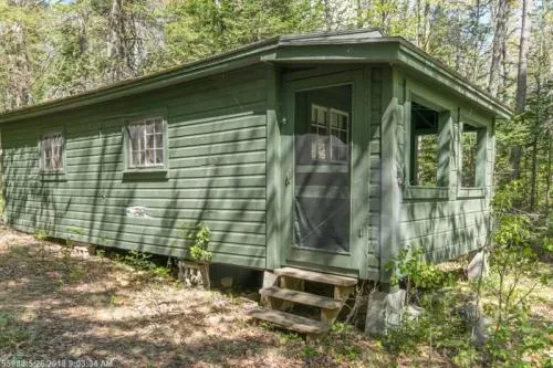 maine-cabin-for-sale-in-a-15