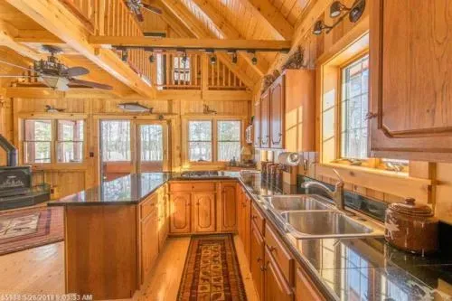 maine-cabin-for-sale-in-a-5